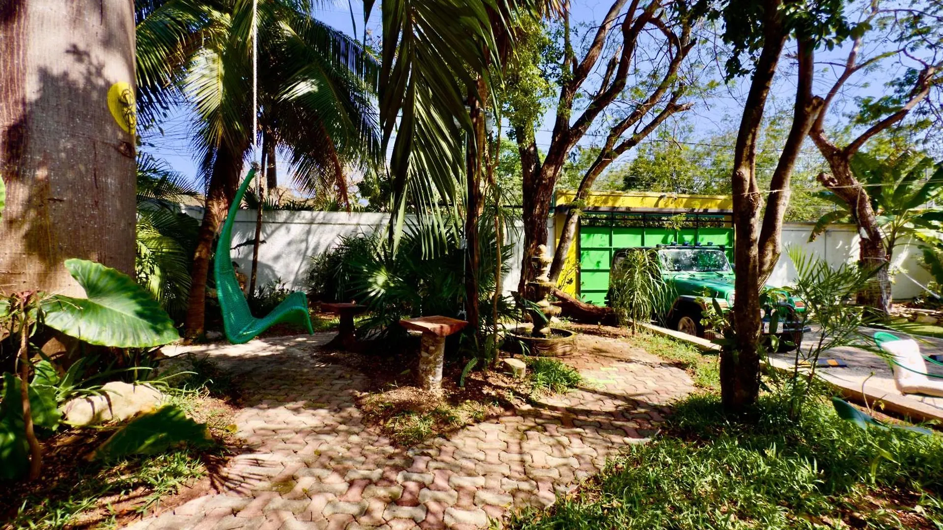 Urbaneden 'Another Day In Paradise' Playa del Carmen Willa
