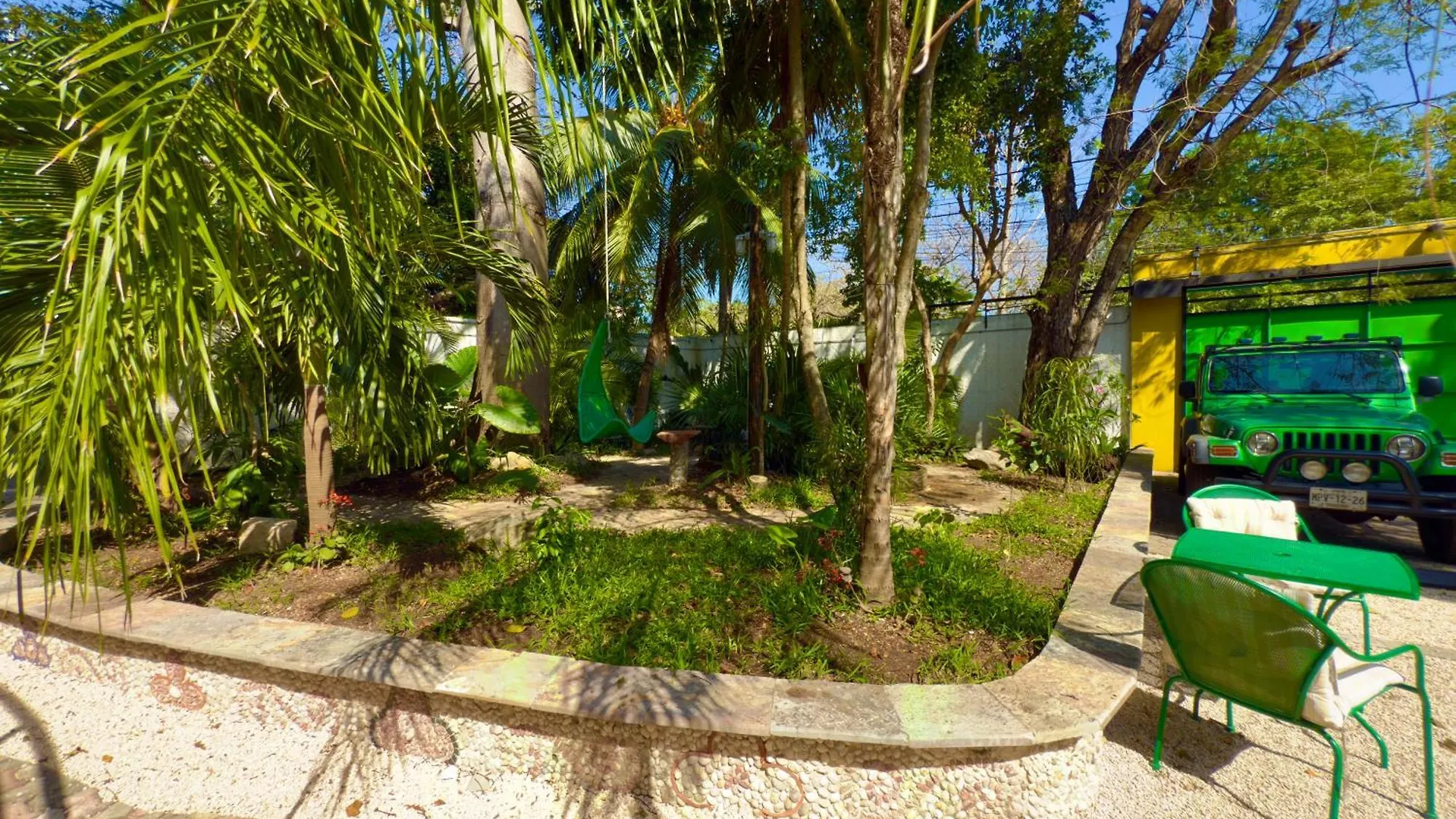 Urbaneden 'Another Day In Paradise' Playa del Carmen 0*,  Meksyk