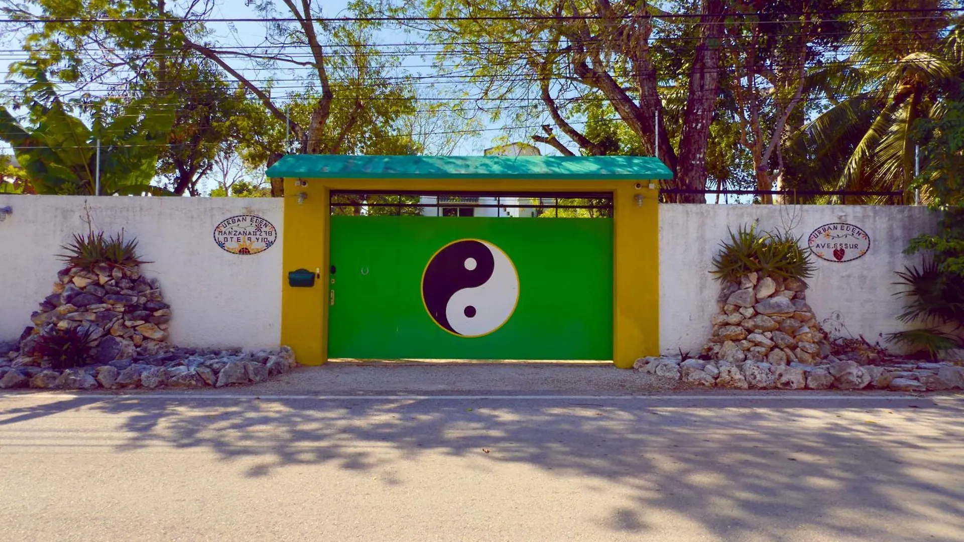 Willa Urbaneden 'Another Day In Paradise' Playa del Carmen