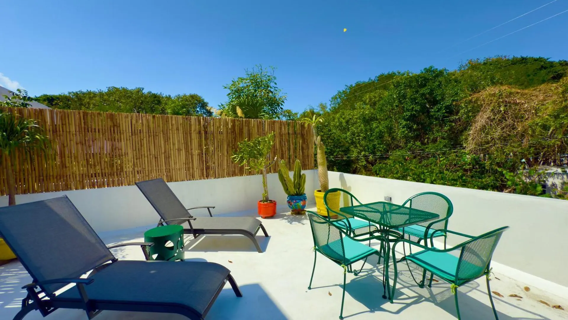 Willa Urbaneden 'Another Day In Paradise' Playa del Carmen