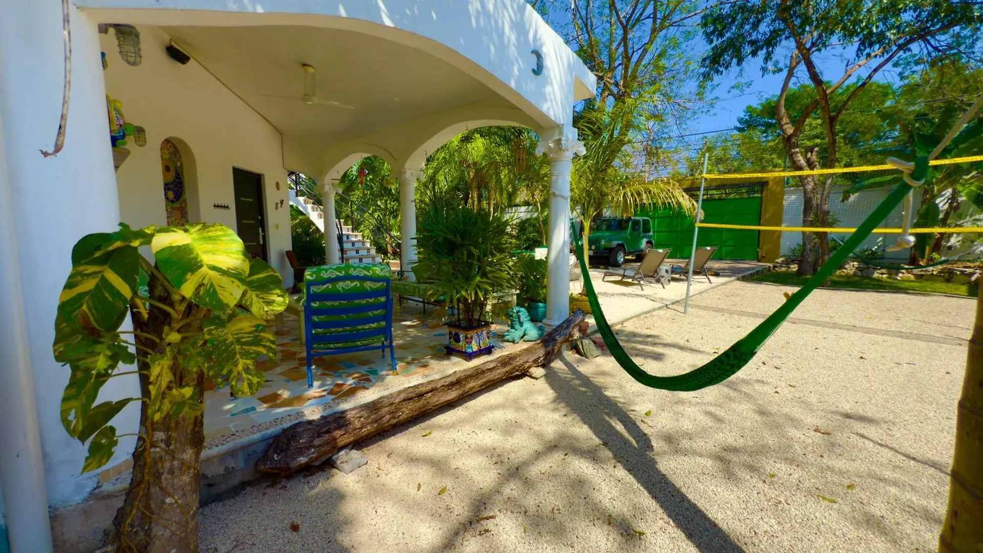 Urbaneden 'Another Day In Paradise' Playa del Carmen 0*,